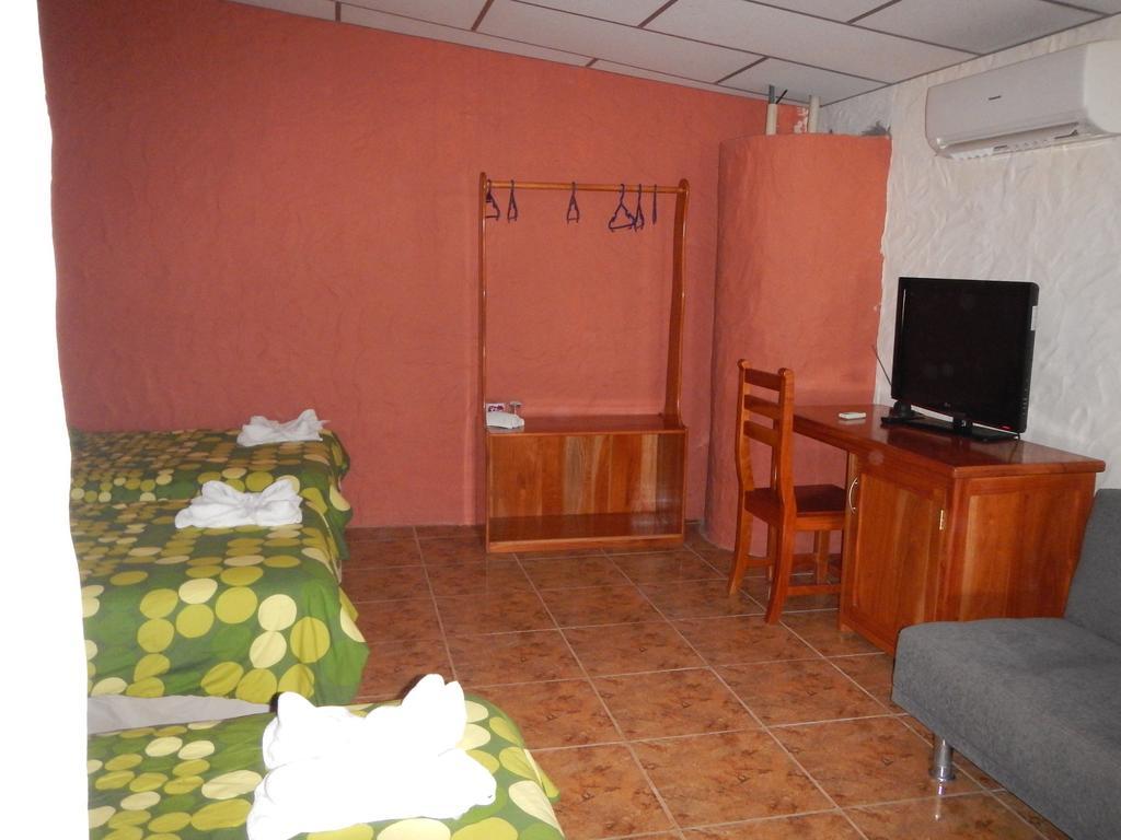 Hospedaje Casa Soleil Puerto Villamil Bilik gambar